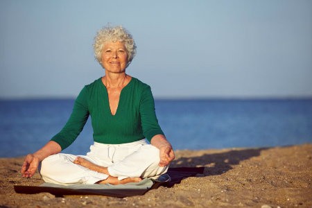 hoe kies je beste yogamat dikkere mat oudere mensen