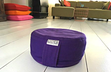 verschil restorative en yin yoga hulpmiddel meditatiekussen